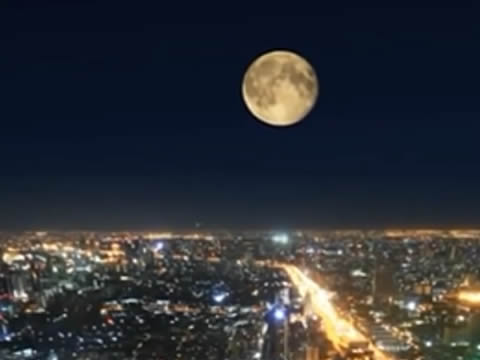 La Luna: Nuestra Puerta De Entrada Al Universo