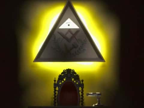 Nazis Contra Masones